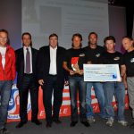 L'équipe Alti Plus recevant le Trophée "Pulls Rouges" 2010, catégorie réalisation